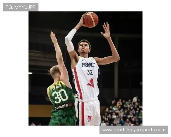 文班亚马高效发挥15分钟轰22分7篮板展现惊人天赋助力球队获胜